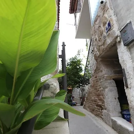 Apartment Nikolla 5 Split
